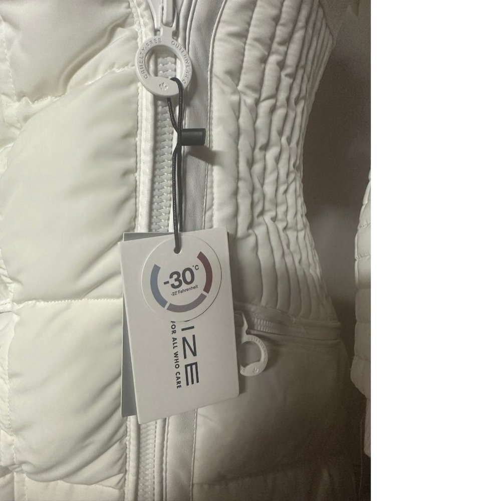 NWT Winter Faux Fur-Trimmed Vegan Leather Hooded Parka White Puffer Jacket Coat - Picture 4 of 10